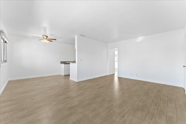 Building Photo - 3100 W 99th St Unit 05 Rental
