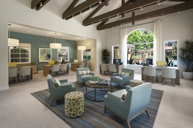 Estancia Apartment Homes