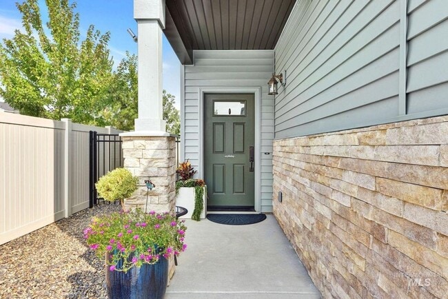 Photo - 4 bedroom, 2.5 Bath is a Must See! 1962 SqFt, Beautiful Parks, No Landscaping, and More!