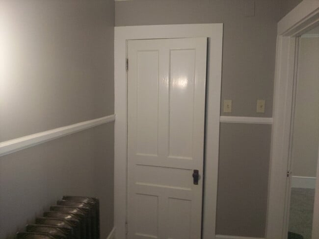 Apt 1 - 9 River St