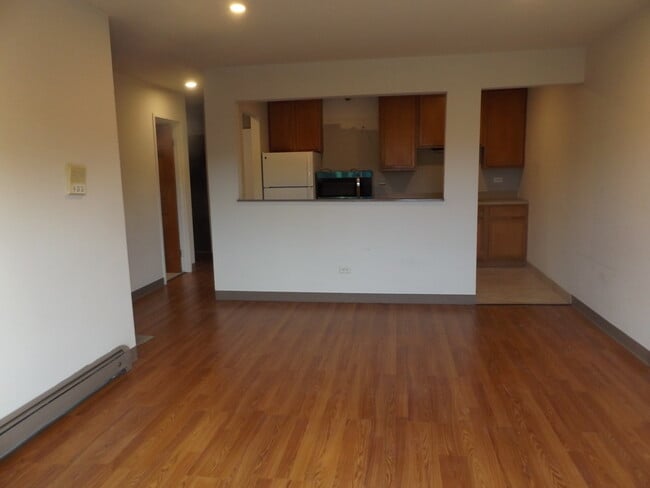 Photo - 710 W Huntington Commons Rd Unit 3A