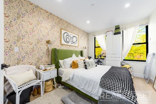 Photo - Stunning Renovated 2BR in Bushwick with Private Roof Deck! Unidad 3
