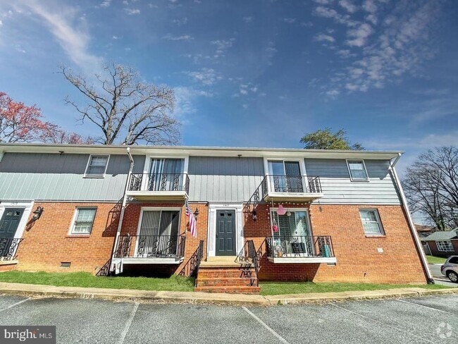 Building Photo - 1417 Dandridge St Unit C Rental