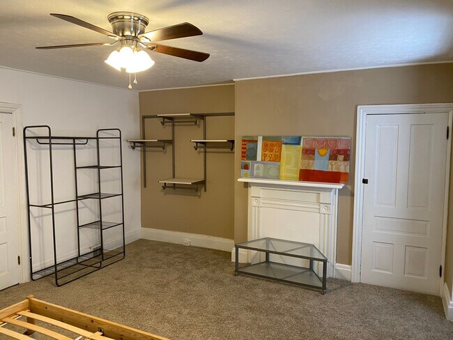 Photo - 2617 Jane St Unit 2