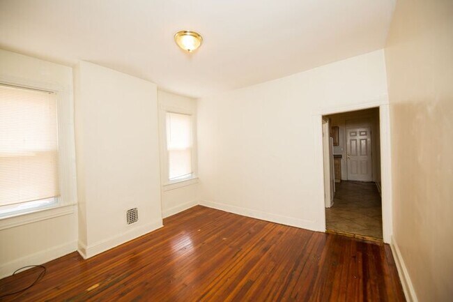 Photo - 109 W 27th St