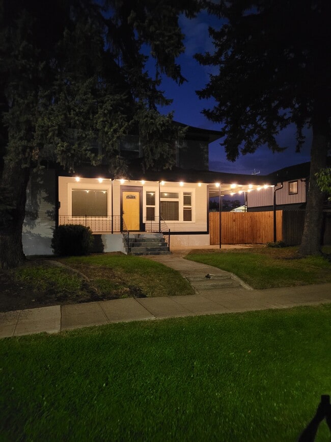 Photo - 303 E Indiana Ave