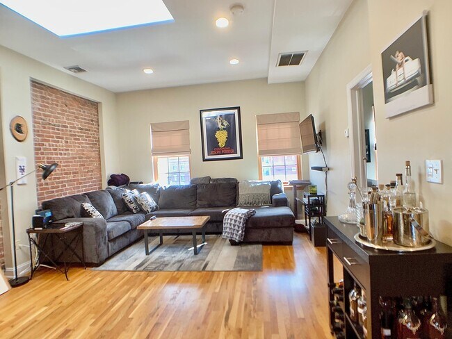 Photo - 304 Washington St Unit 2