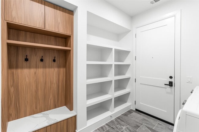 Building Photo - 2311 Westheimer Rd Unit 1214 Rental