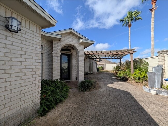 Photo - 7413 Long S Dr