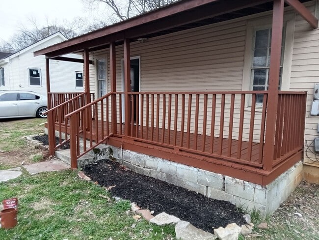 Photo - Two Bedroom, 1 Bath House in Columbia! Apply-your application fee will be credited to your first ...