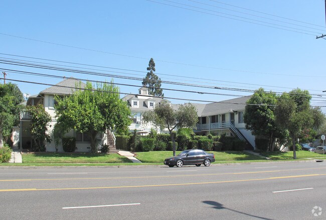 The Chateau Apartments