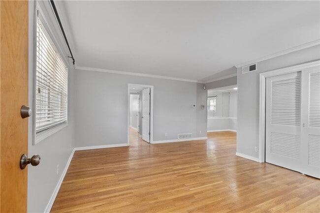 Photo - 3660 Peachtree Rd NE Unit A2