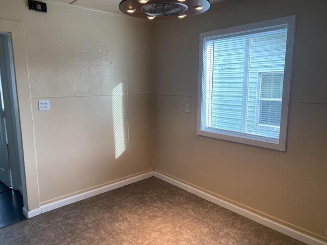 Photo - 754 California Ave