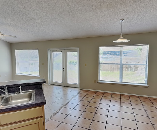 Photo - 1618 Cassingham Cir