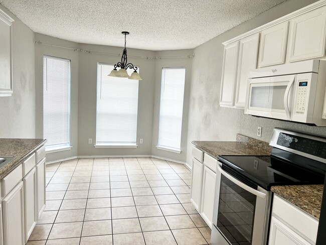 Photo - 6800 Beaty St