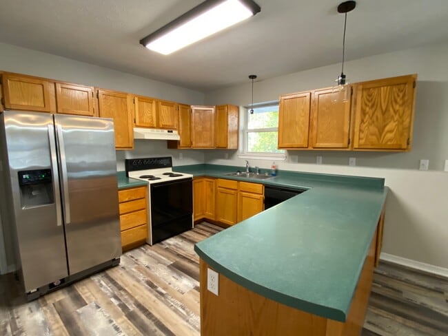 Photo - 1207 Red Bud Ave