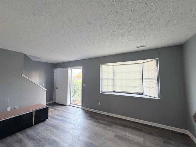 Photo - 955 Cross Country Dr Unit F