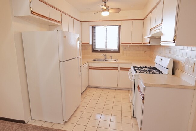 Photo - 15741 Thomas Ln