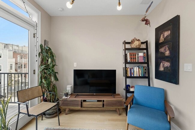 Photo - Mt Vernon Square Penthouse Condo Unit 4