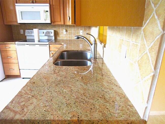 Photo - 3001 Portofino Isle Unit G2