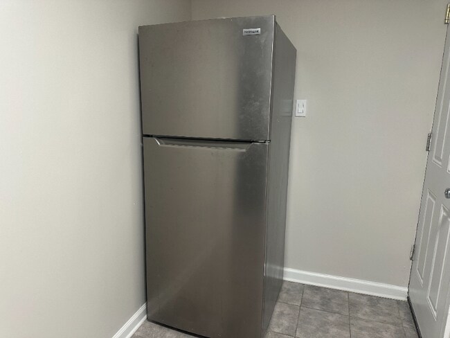 Photo - 9 Bentley Ave Unit 17B