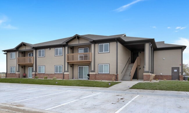 Building Photo - Golden Ridge