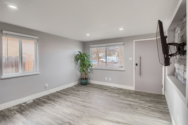Photo - Charming 4-Bedroom Home in Aurora, CO – Modern, Spacious & Pet-Friendly!
