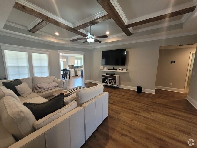 Building Photo - Stunning 4-Bedroom Home in Knights Landing...