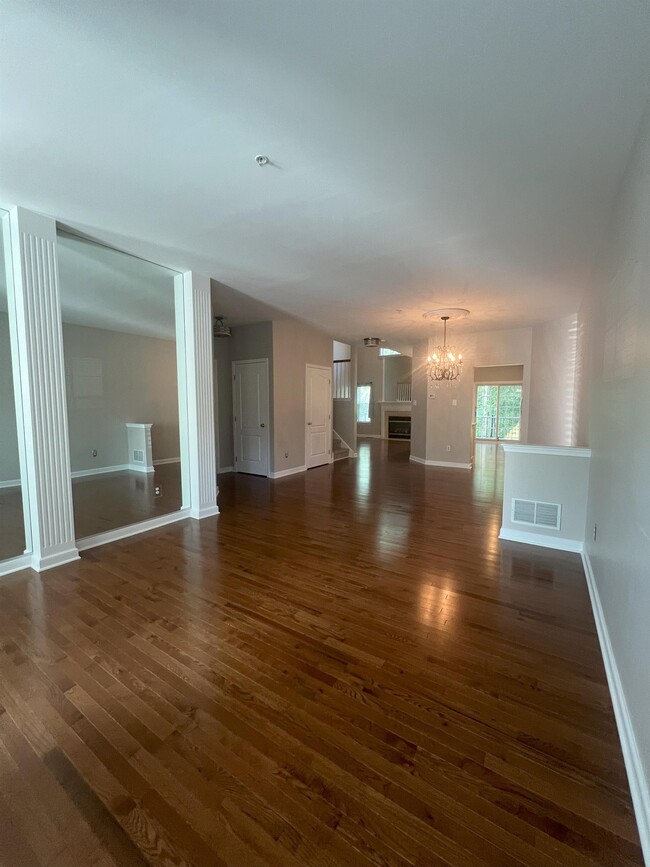 Photo - 4638 Old Oak Rd Townhome