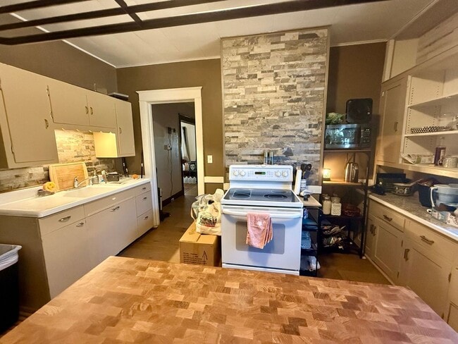 Photo - 707 E Thomas St Unit Lower