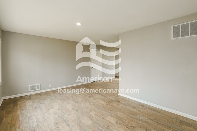 Photo - 11117 Bristol Terrace