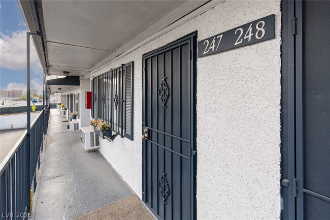 Photo - 4600 University Center Dr Unit 247