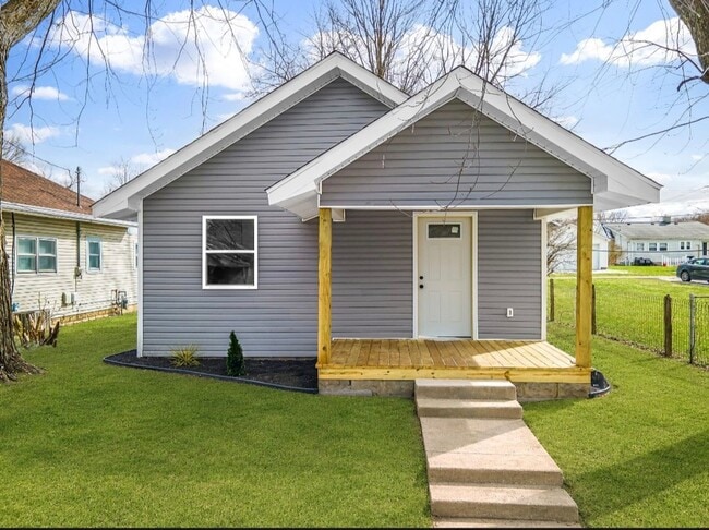 Photo - Spacious inside and out! Freshly painted! 3-Bedroom Rental Home – Comfort & Convenience!