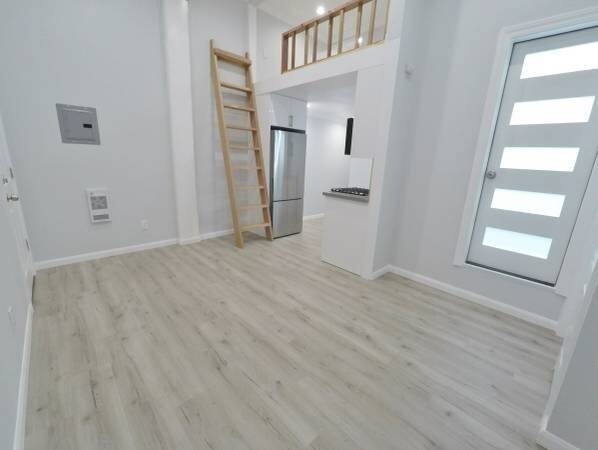 Remodeled Studio with Private Patio & Mode... - Remodeled Studio with Private Patio & Mode... Apartment Unit 10