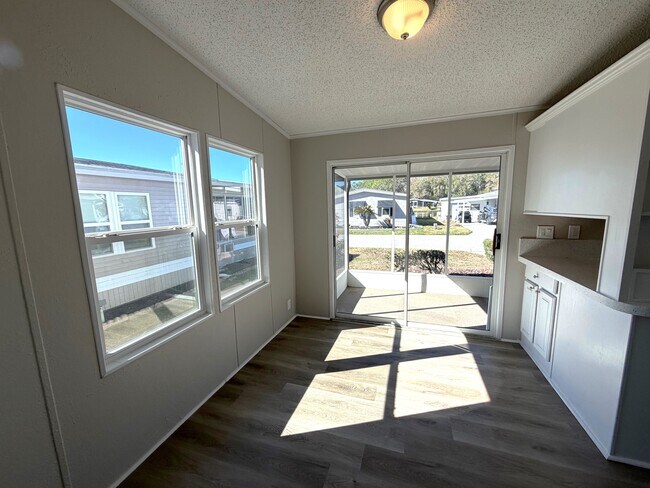 Photo - 2035 Red Cedar Dr