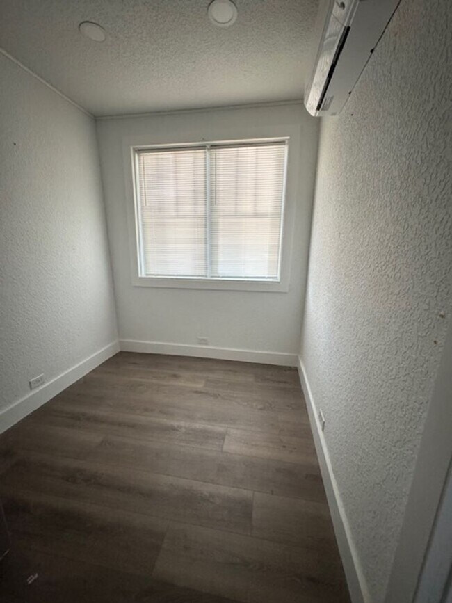 Photo - 206 W Main St Unit 206 W Main Street Apartments