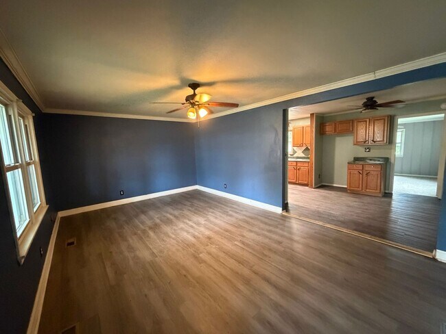 Photo - 3 Bed 1.5 Bath Home For Rent