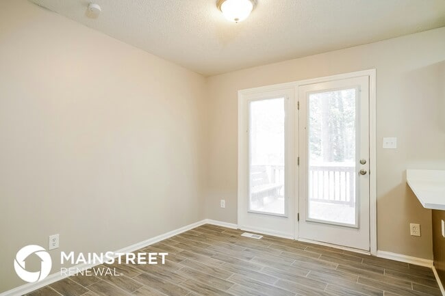 Photo - 108 Autumn Pine Ct