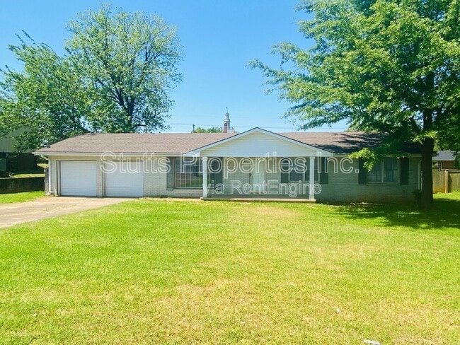 Building Photo - 1610 Burroughs Ave Rental