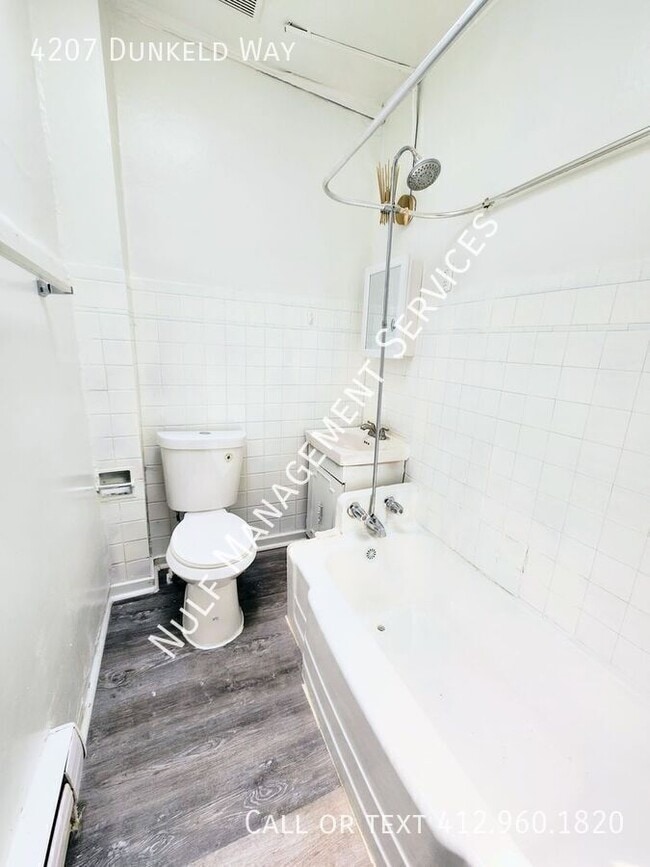 4207 Dunkeld Way