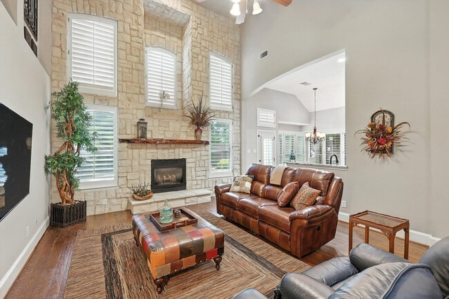 Building Photo - 2303 Chapelwood Dr Rental