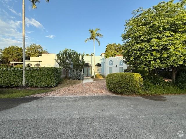 Building Photo - 10760 NE 3rd Ave Rental
