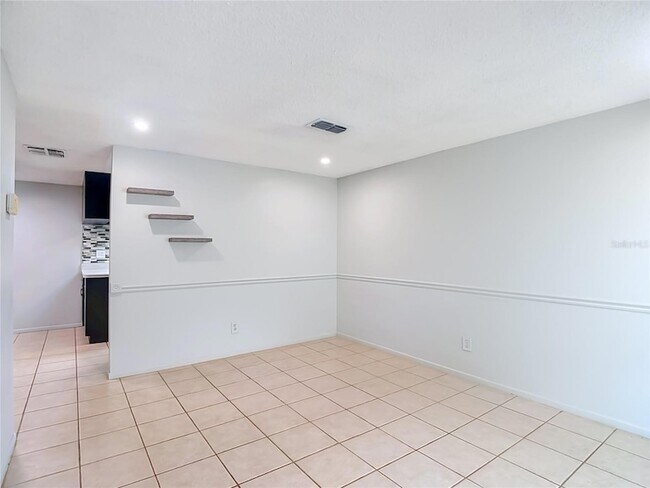 7916 Woodgrove Cir