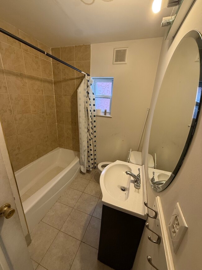 107 Front St Unit 1