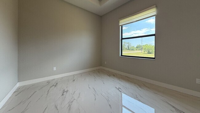 Photo - 20 Coxswain Dr