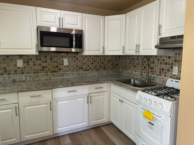 Photo - 124 S Oleander Ave Unit Oleander 3