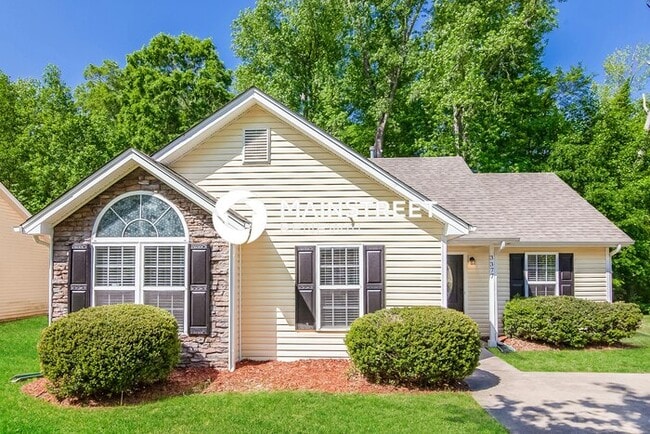 Building Photo - 3 Bedroom Pet-Friendly Home in Gastonia, NC with Main Street Renewal