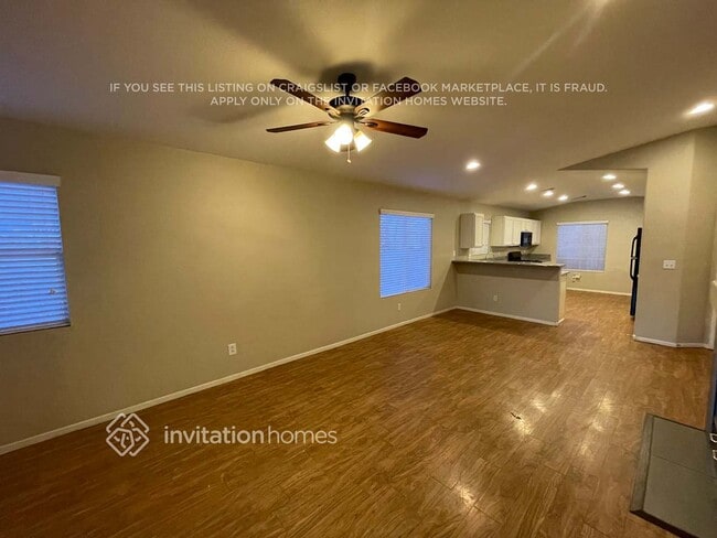 Photo - 285 Mayberry St