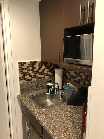 Kitchen - 5445 Collins Ave Unidad 910