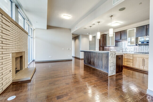 Building Photo - 1700 Cedar Springs Rd Rental
